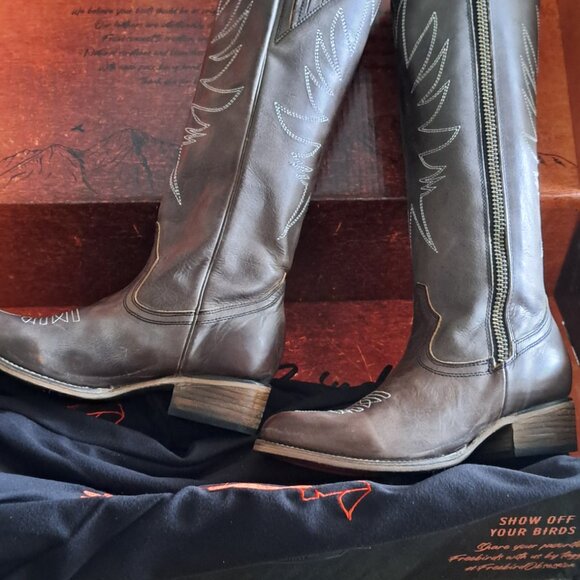 BRAND NEW FREEBIRD WHISPER BOOTS!! SZ 9 - Picture 8 of 16